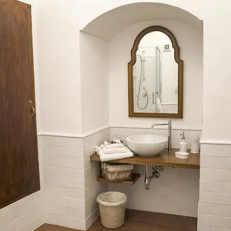 La Casa Del Fabbro Bed & Breakfast *